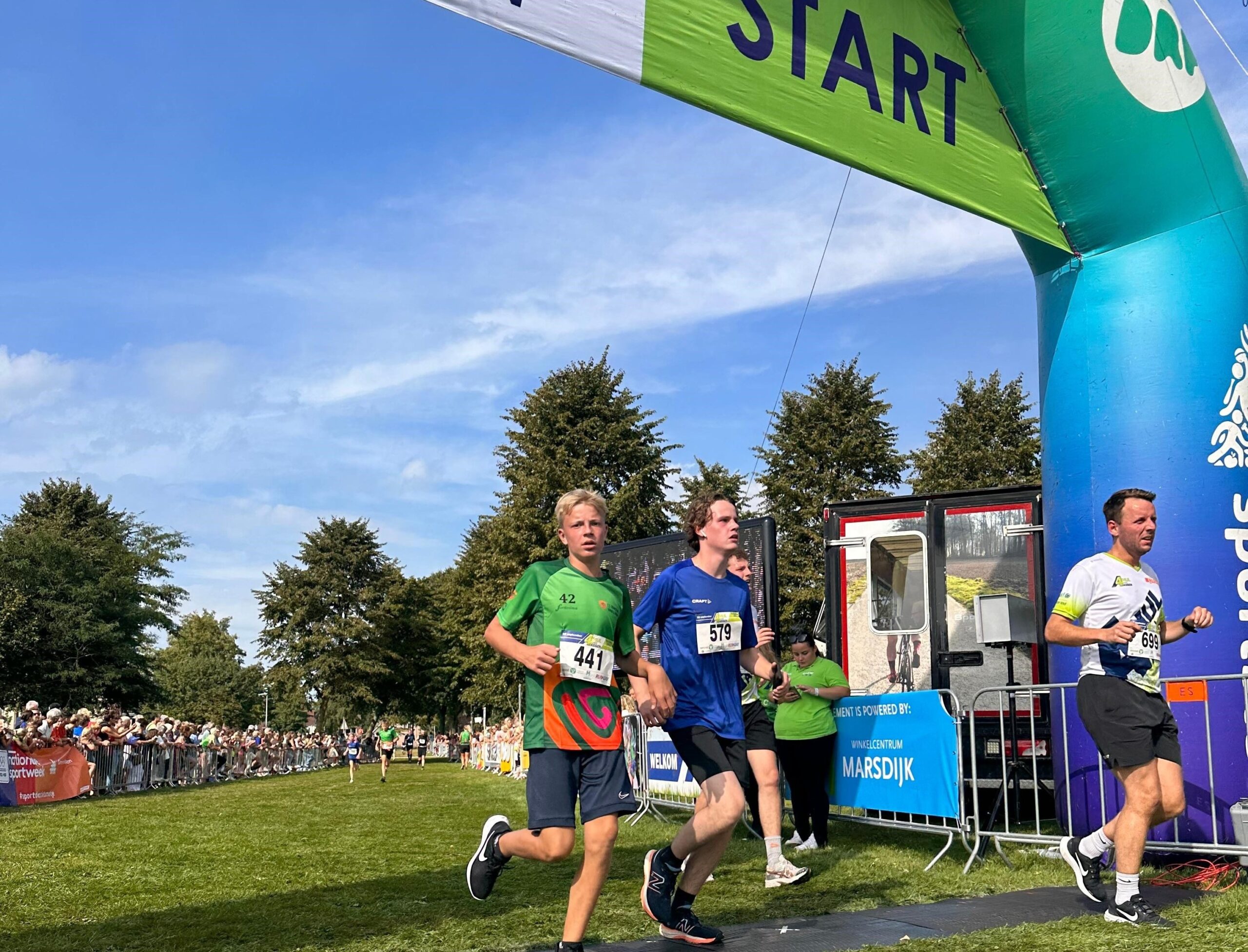 VO-scholieren Finish tbv 4 Mijl CollegeRun